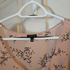 Torrid Blush Floral Sheer Short Sleeve Hi-low Blouse